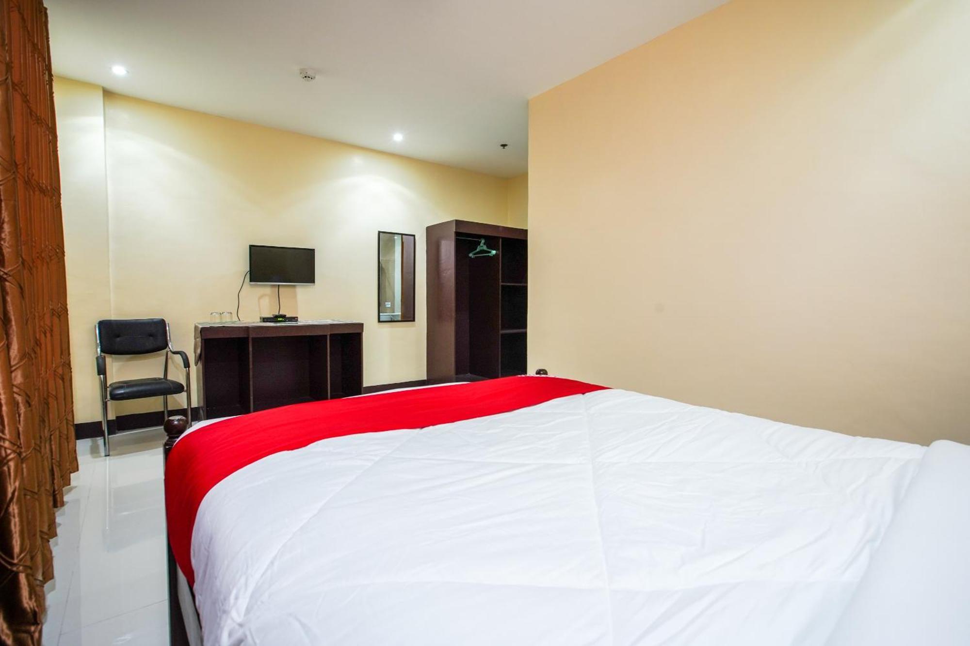 Oyo 236 Hotel Edmundo Pototan المظهر الخارجي الصورة