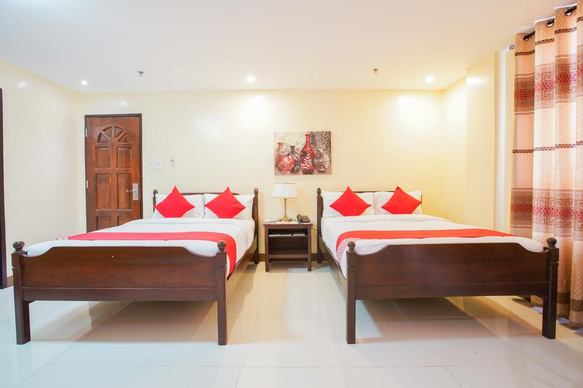 Oyo 236 Hotel Edmundo Pototan المظهر الخارجي الصورة
