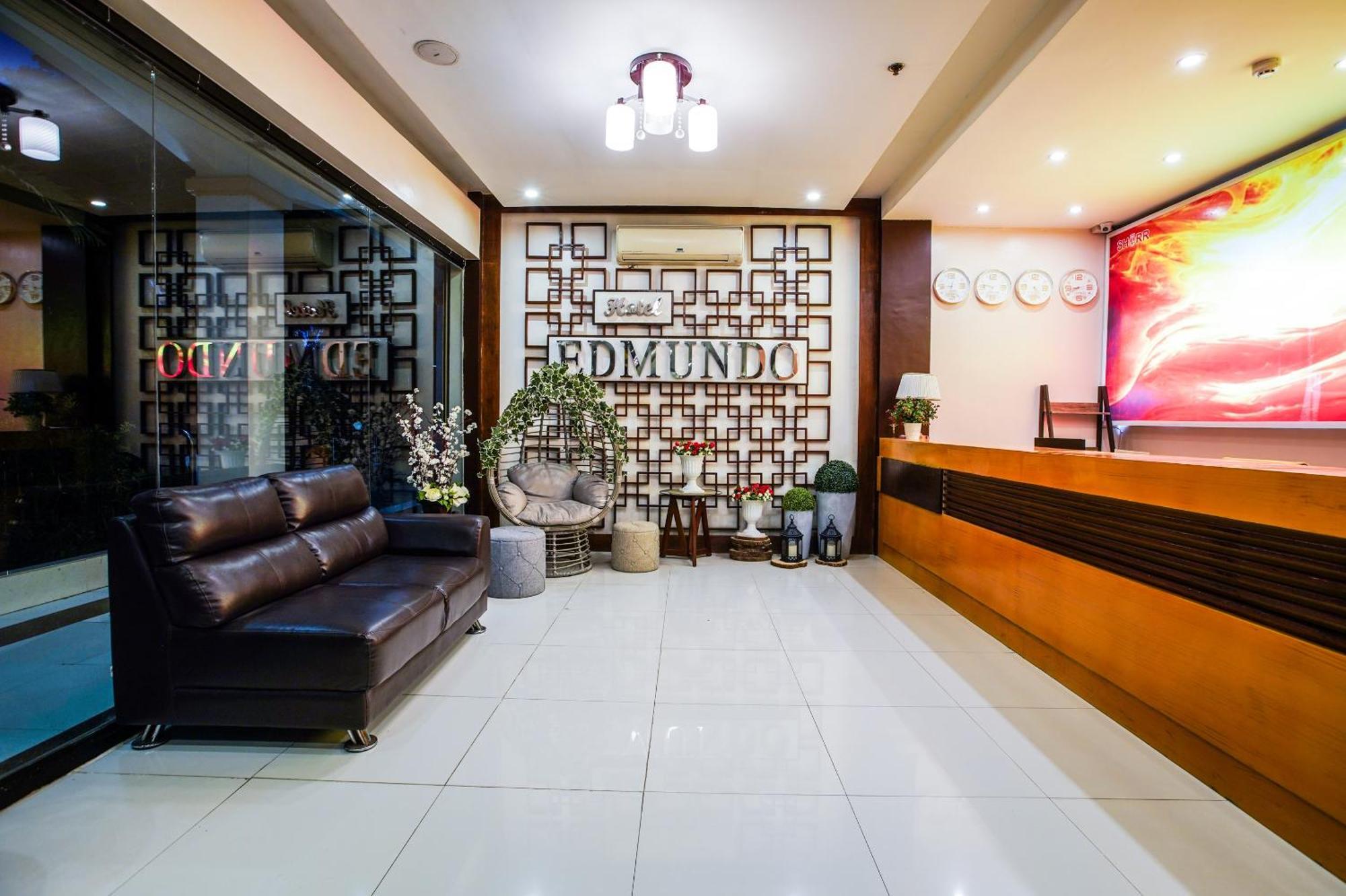 Oyo 236 Hotel Edmundo Pototan المظهر الخارجي الصورة