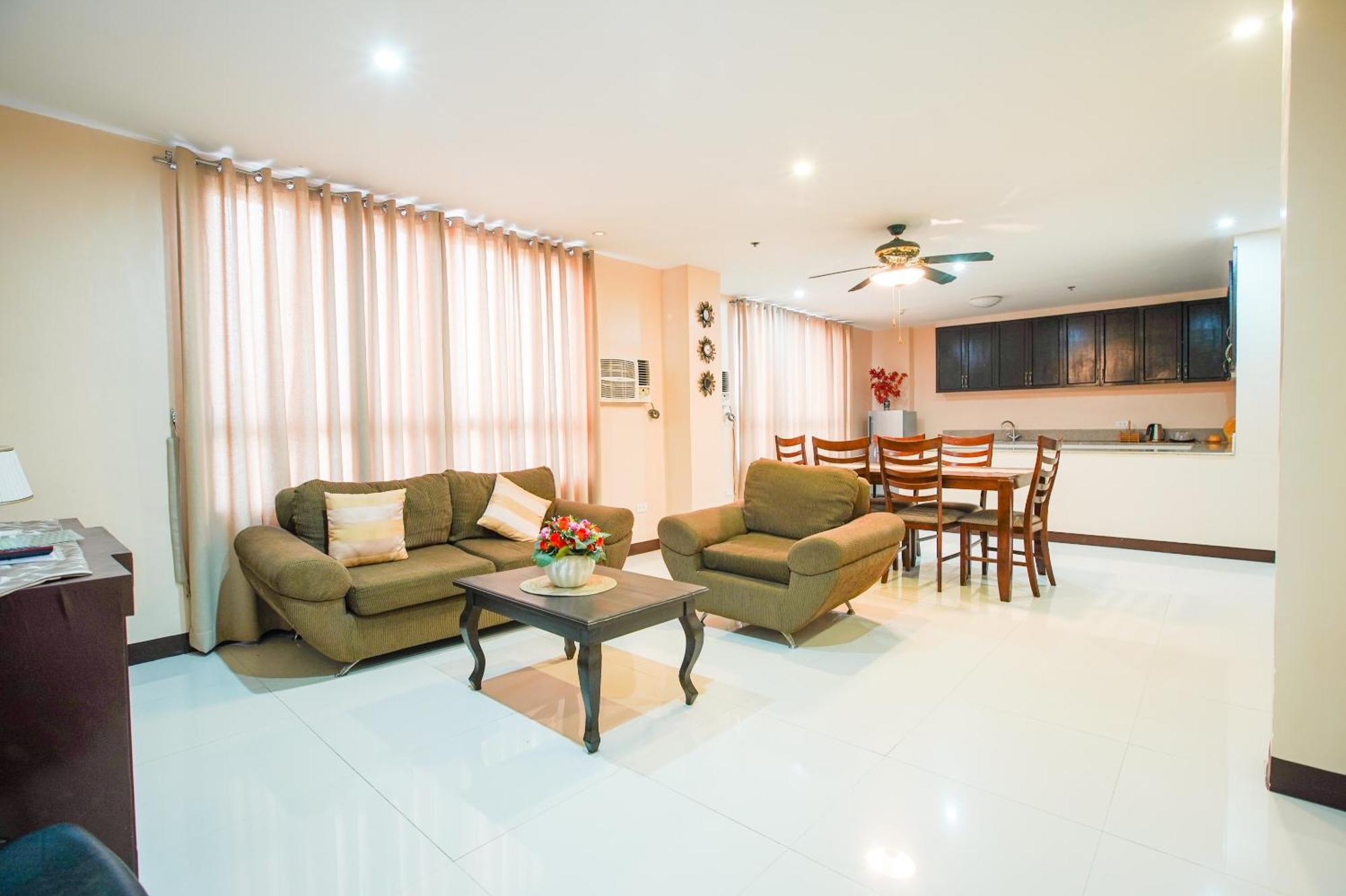 Oyo 236 Hotel Edmundo Pototan المظهر الخارجي الصورة