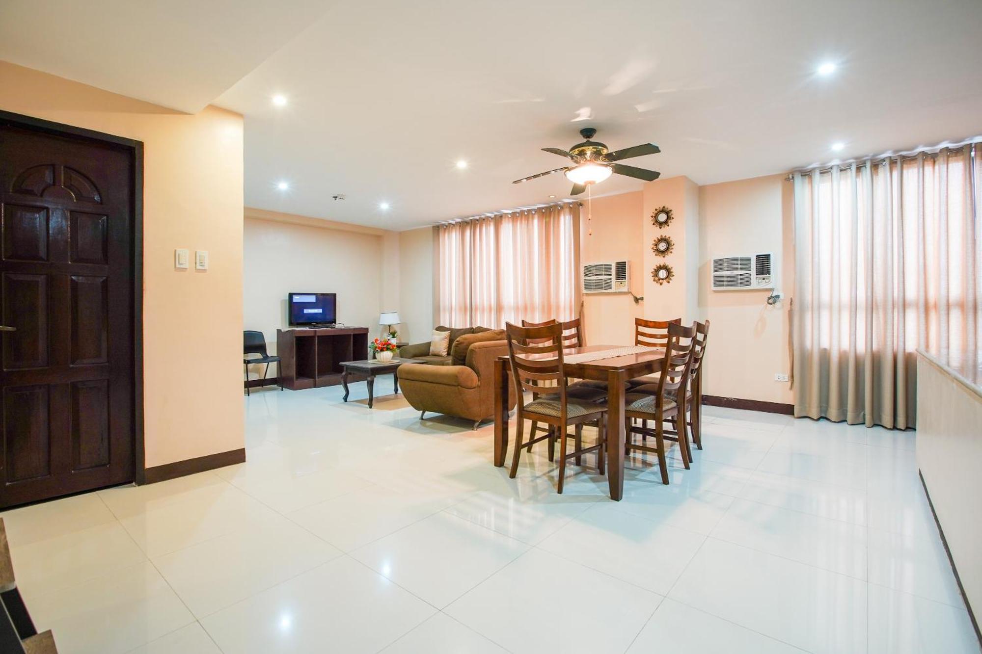 Oyo 236 Hotel Edmundo Pototan المظهر الخارجي الصورة